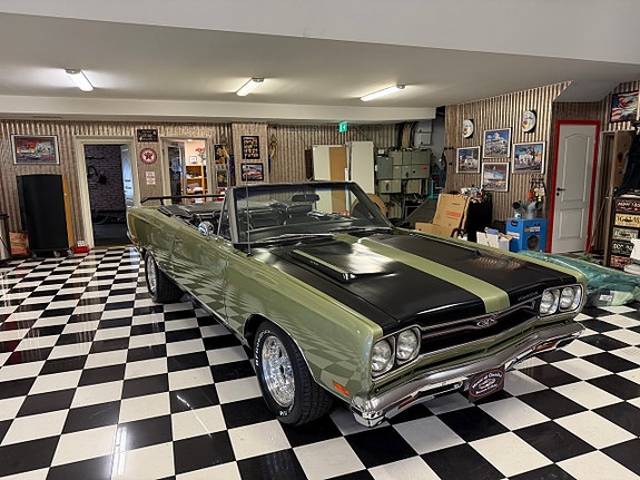 Plymouth GTX 4 of 30