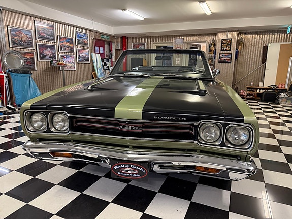 Plymouth GTX 2 of 30