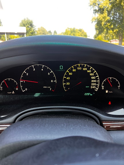 Cadillac Seville STS 11 of 19
