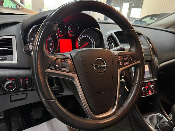 Opel Astra 9 of 14