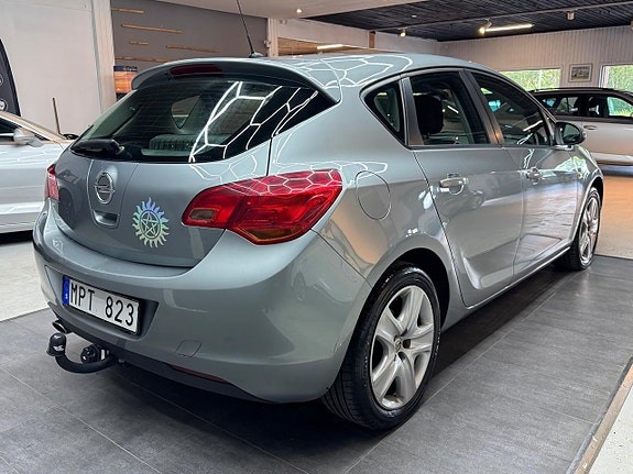 Opel Astra 5 of 5