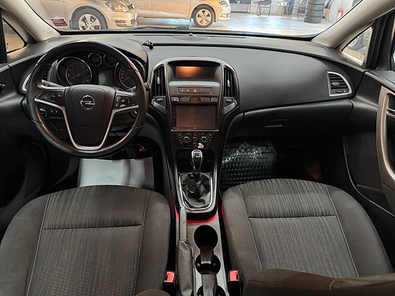 Opel Astra 6 of 14