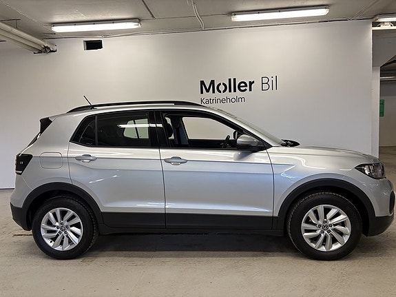 Volkswagen T-Cross 2 of 5