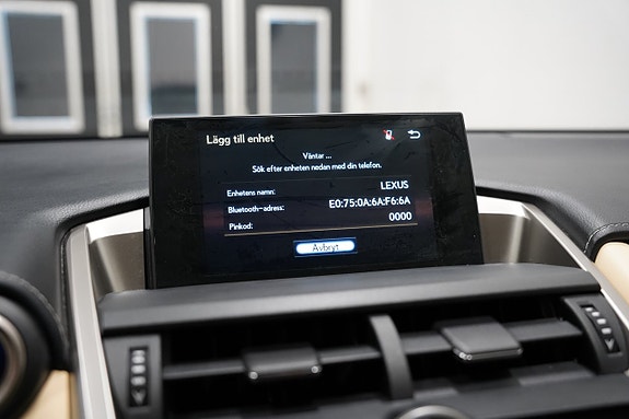 Lexus NX300h 18 of 22