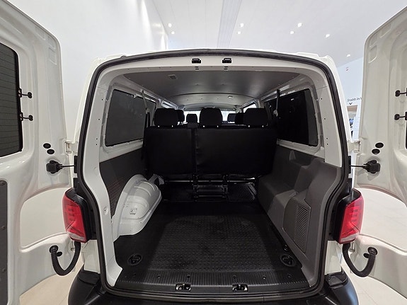 Volkswagen Transporter 6 of 11
