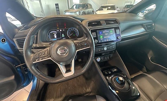 Nissan Leaf 3 of 5