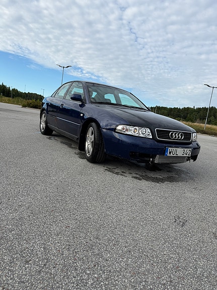 Audi A4 4 of 5