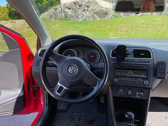 Volkswagen Polo 10 of 13