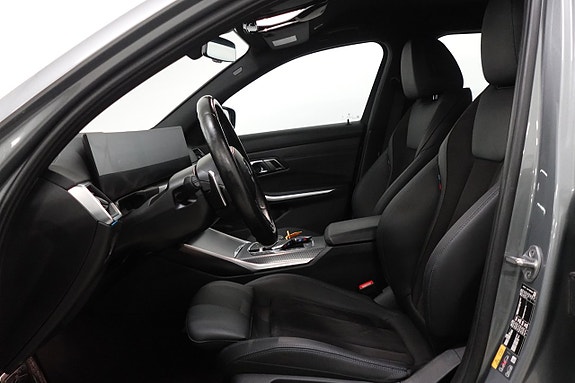 BMW 330e 4 of 5