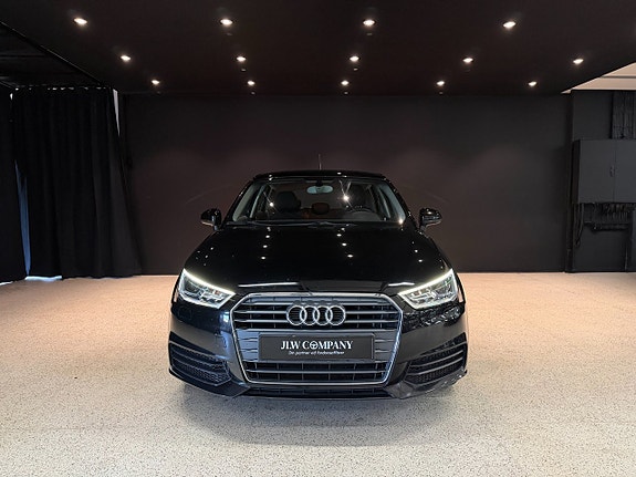 Audi A1 2 of 5