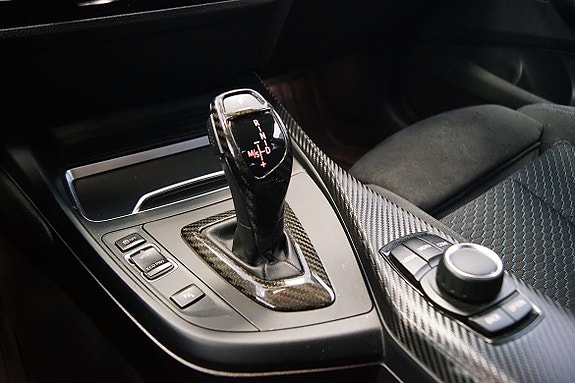 BMW M140i 12 of 16
