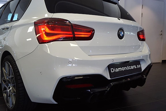 BMW M140i 7 of 16