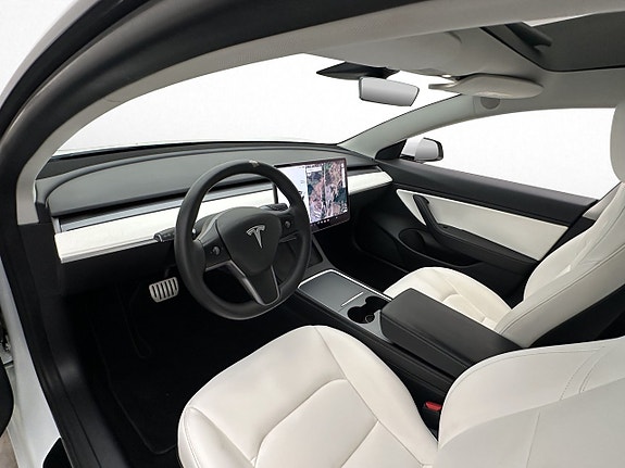 Tesla Model 3 16 of 30