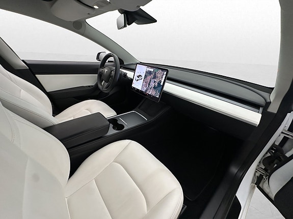 Tesla Model 3 9 of 30