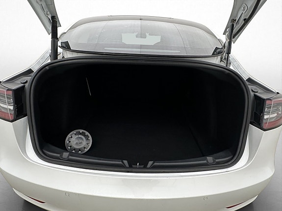 Tesla Model 3 11 of 30