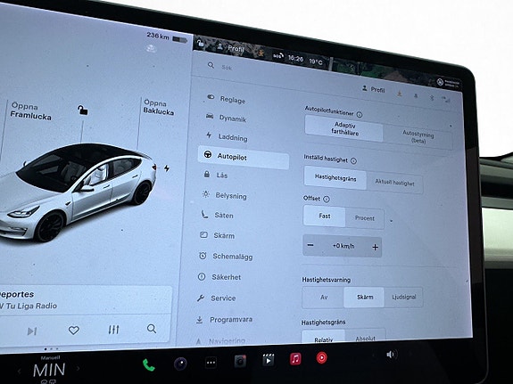 Tesla Model 3 25 of 30