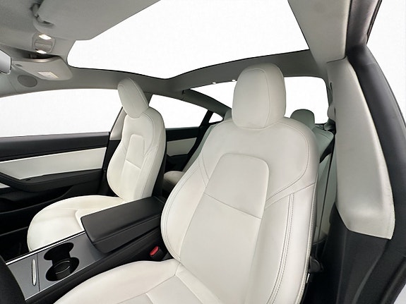 Tesla Model 3 17 of 30