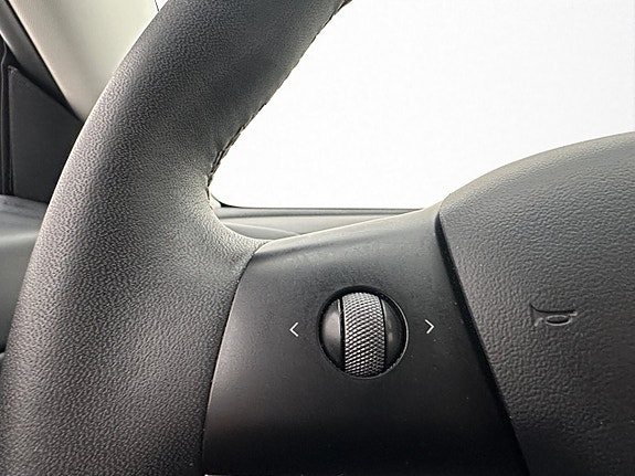 Tesla Model 3 19 of 30