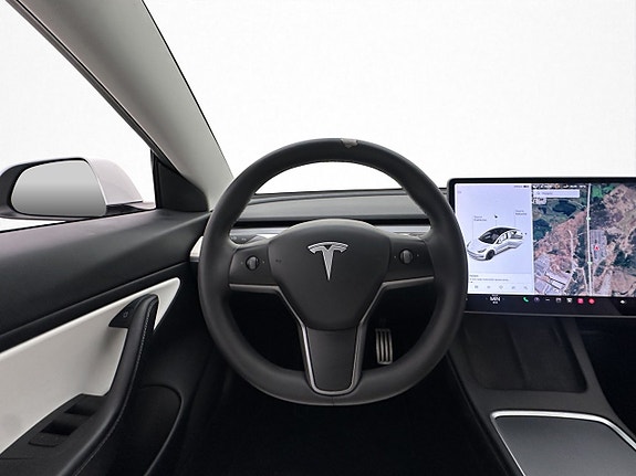 Tesla Model 3 15 of 30