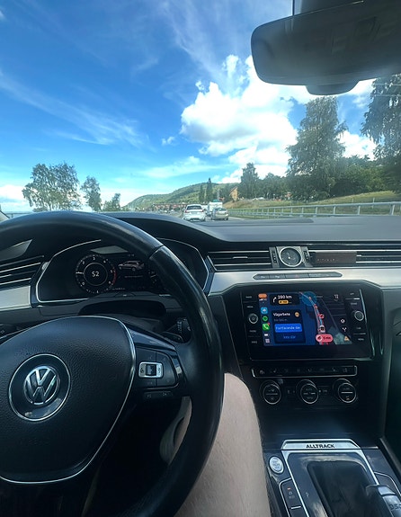 Volkswagen Passat Alltrack 3 of 3