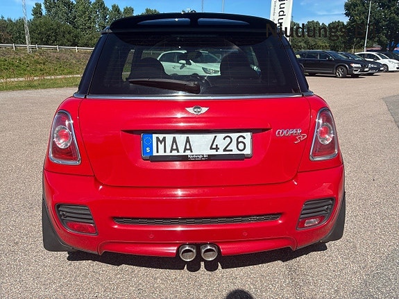 MINI Cooper SD 6 of 12