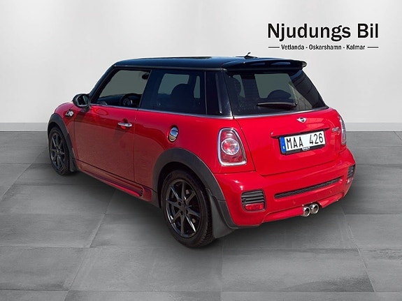 MINI Cooper SD 2 of 5