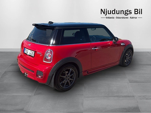 MINI Cooper SD 3 of 5