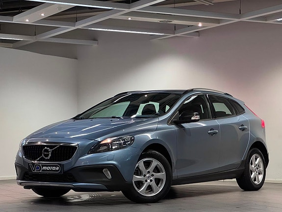 Volvo V40 Cross Country 9 of 22