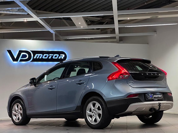 Volvo V40 Cross Country 4 of 22