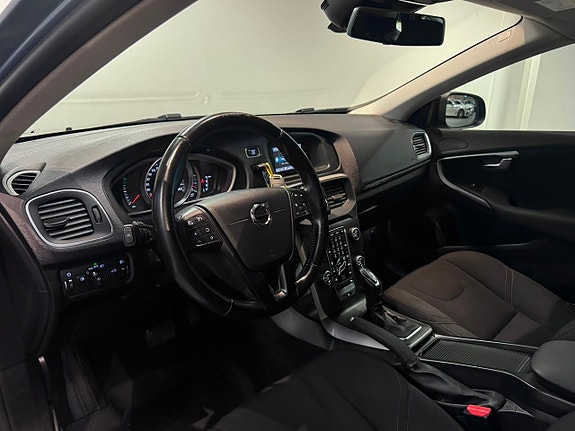 Volvo V40 Cross Country 15 of 22