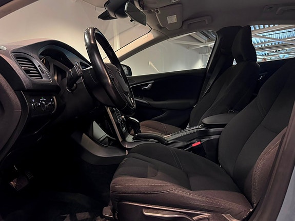Volvo V40 Cross Country 16 of 22