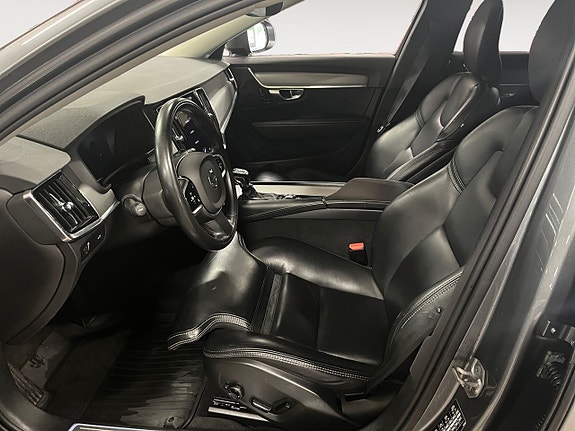 Volvo V90 Cross Country 9 of 18