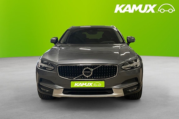 Volvo V90 Cross Country 6 of 18