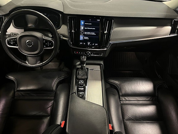 Volvo V90 Cross Country 10 of 18
