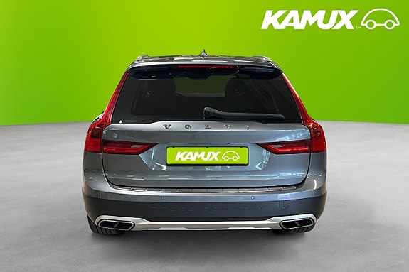 Volvo V90 Cross Country 5 of 5