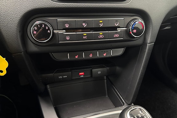 Kia Ceed 15 of 19