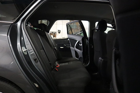 Toyota Avensis 11 of 22