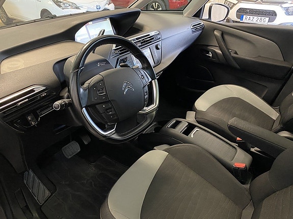 Citroen C4 Picasso 6 of 12