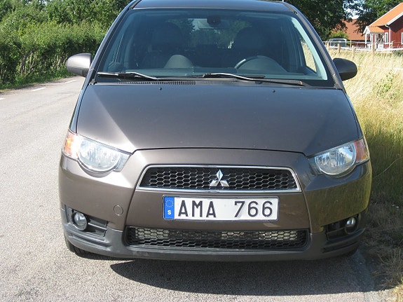 Mitsubishi Colt 7 of 14