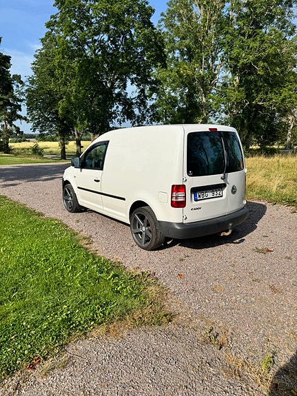 Volkswagen Caddy 2 of 5