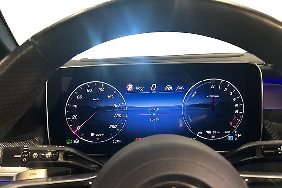 Mercedes-Benz GLC400 e 9 of 16