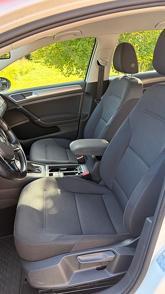 Volkswagen Golf VII 5 of 8
