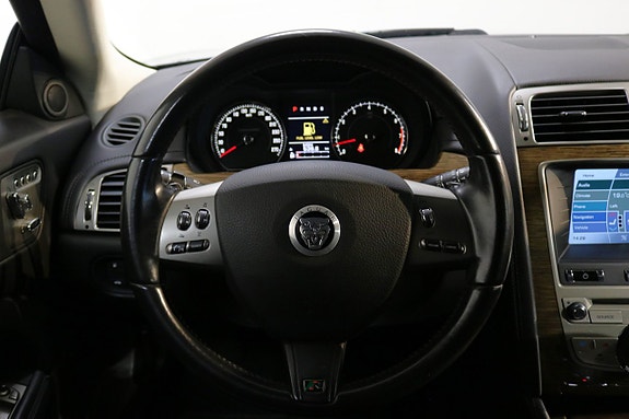 Jaguar XKR 11 of 24