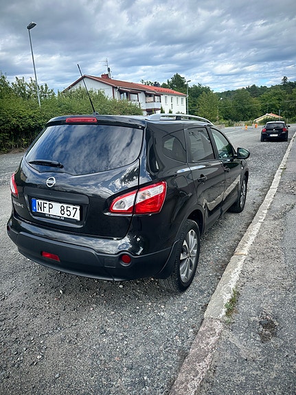 Nissan Qashqai+2 2 of 5
