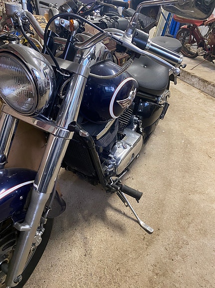 Kawasaki Vulcan 800 3 of 5