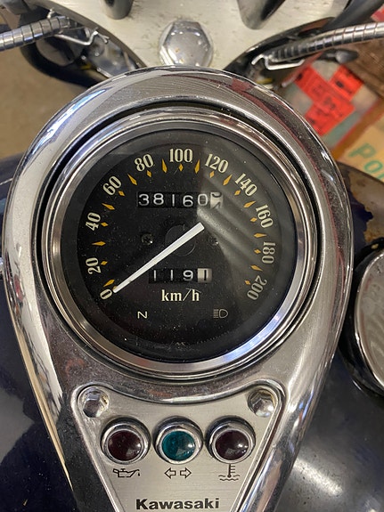 Kawasaki Vulcan 800 4 of 5