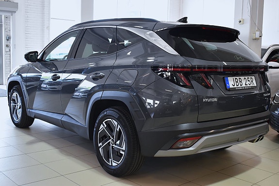 Hyundai Tucson 3 of 5