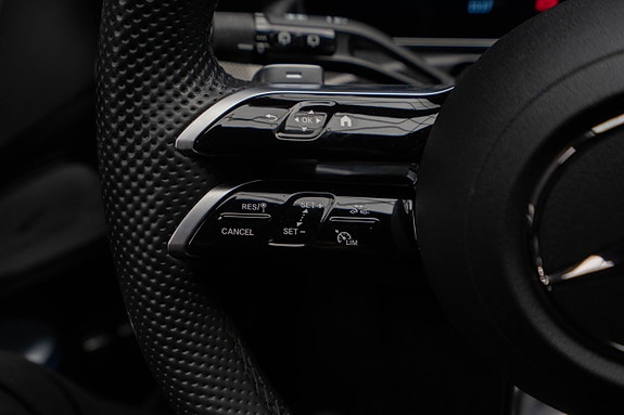 Mercedes-Benz C300 21 of 26