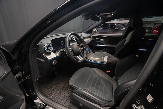 Mercedes-Benz C300 17 of 26