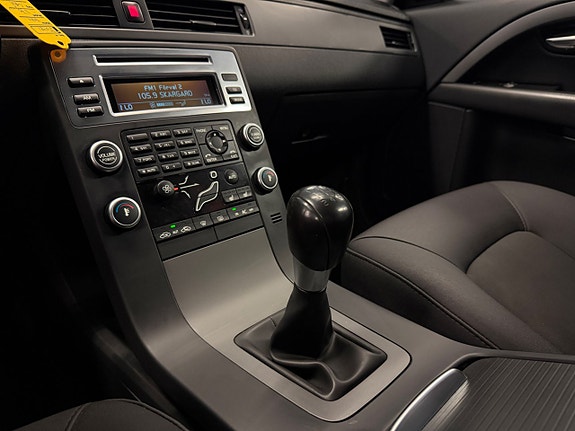 Volvo V70 13 of 24